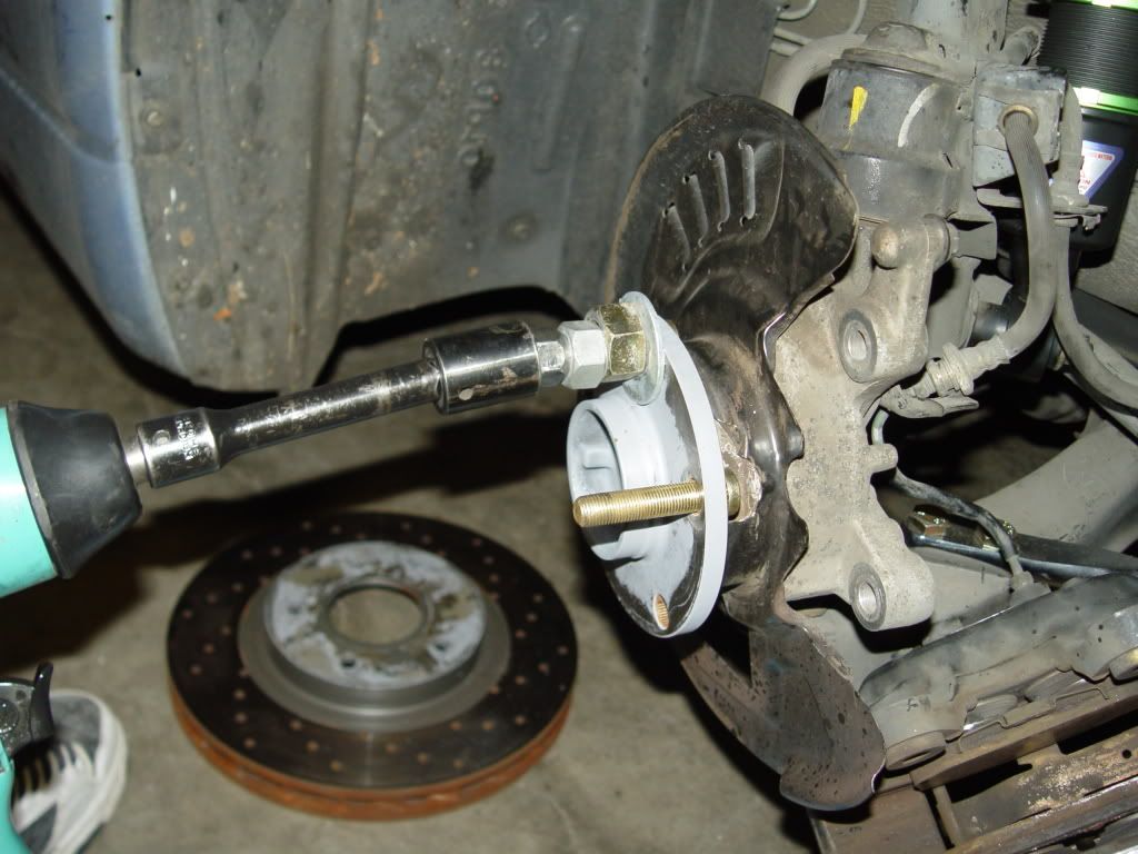 Howto Replace a wheel stud and install a Hubcentric wheel spacer kit