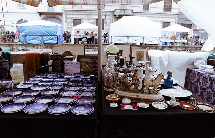 Navigli antique vintage market in Milan photo 17_zpse866fcb0.jpg