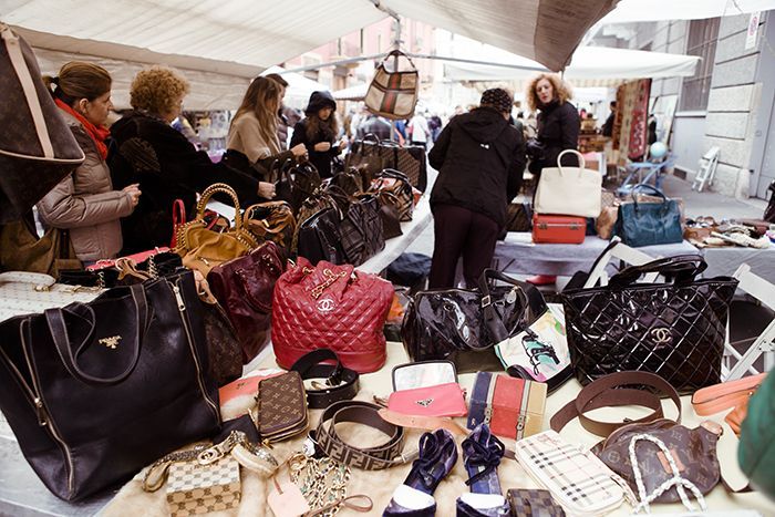 Navigli antique vintage market in Milan photo 8_zps856413c3.jpg
