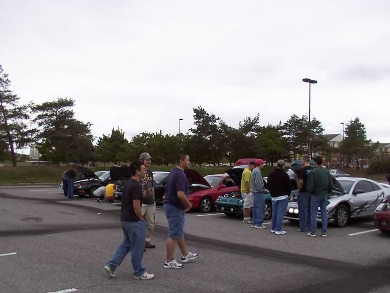 http://i61.photobucket.com/albums/h42/RedDawg55/Car%20club%20pics/1st%20UBRF%20meet%209-22-01%20Hoch%20lot/DCP_0001.jpg