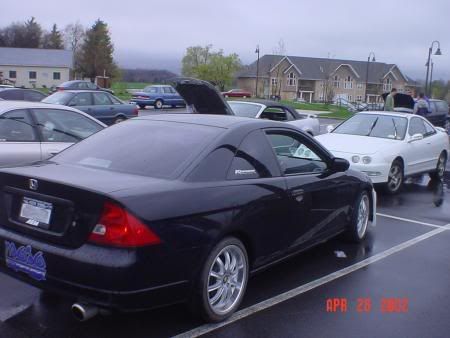 http://i61.photobucket.com/albums/h42/RedDawg55/Car%20club%20pics/South%20Lake%20Village%204-28-02/2002civicrear.jpg