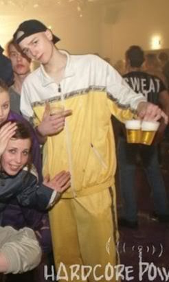 [img width=246 height=411]http://i61.photobucket.com/albums/h46/AquaWooDy/Bierpak.jpg[/img]