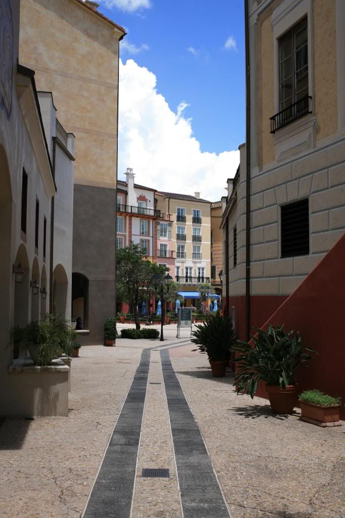 IMAGE: http://i61.photobucket.com/albums/h48/DCB_12/IMG_9932_zps0e739c23.jpg