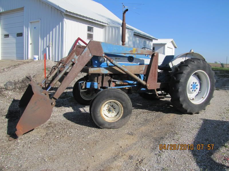 Ford 4000 tractor with front loader #2