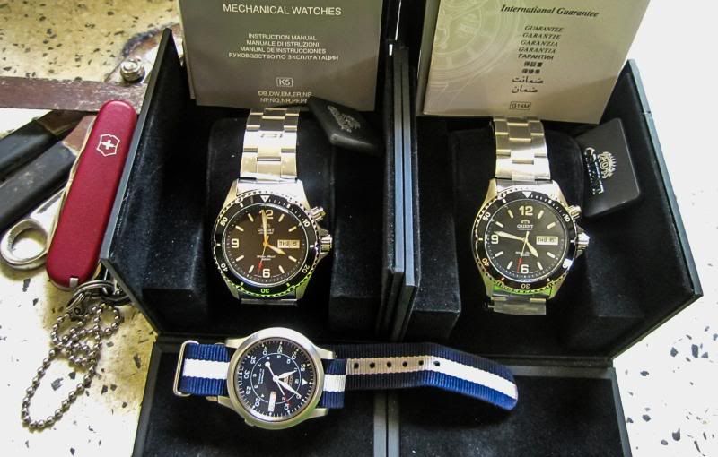 Bán đồng hồ Orient Black Mako CEM65001B new 100% - 1