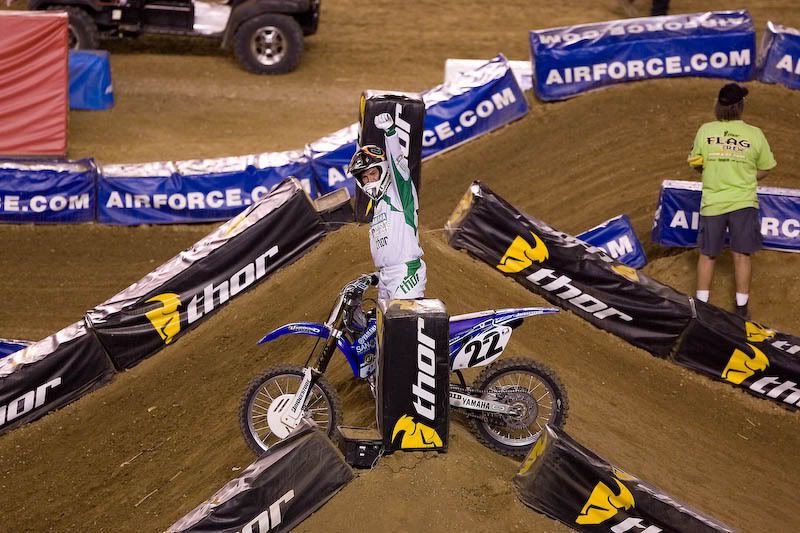 IMAGE: http://i61.photobucket.com/albums/h60/bryno74/02-17-2007-0670-Edit.jpg