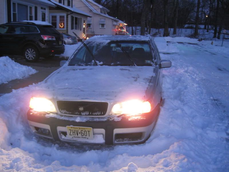 Snowedin081.jpg