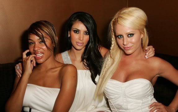 Kim Kardashian and that Danity Kane's Audrey O'day in this pic with Kanye's