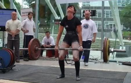 Louise Fox deadlifting more than 3 times her bodyweight