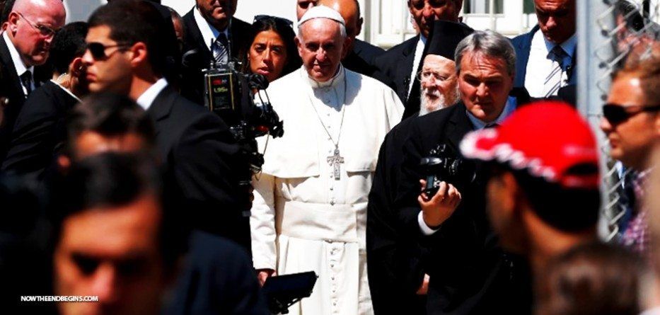 Pope  Abandons Christians for Muslims photo pope-francis-abandons-christian-syrian-refugees-takes-only-muslims-to-vatican-lesbos-nteb-933x445_zpsho0mxjrj.jpg