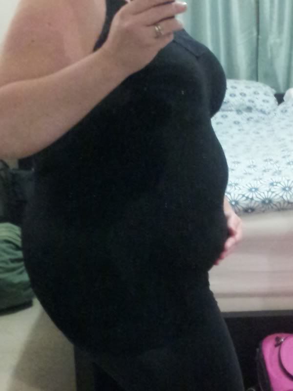 this is my first b belly bump pic at 14 weeks exactly