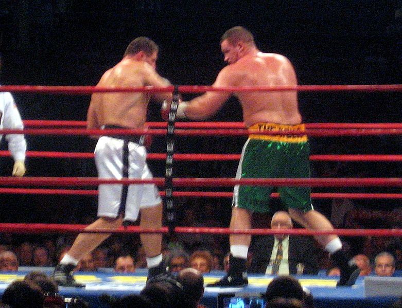 Andrew Golota (on the left) vs. Kevin McBride at the Madison Square Gardenh