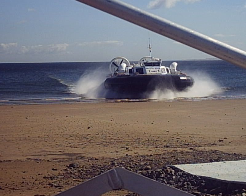 hovercraft004.jpg