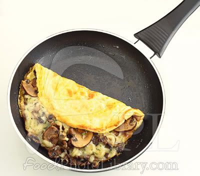 cheese mushroom omelette