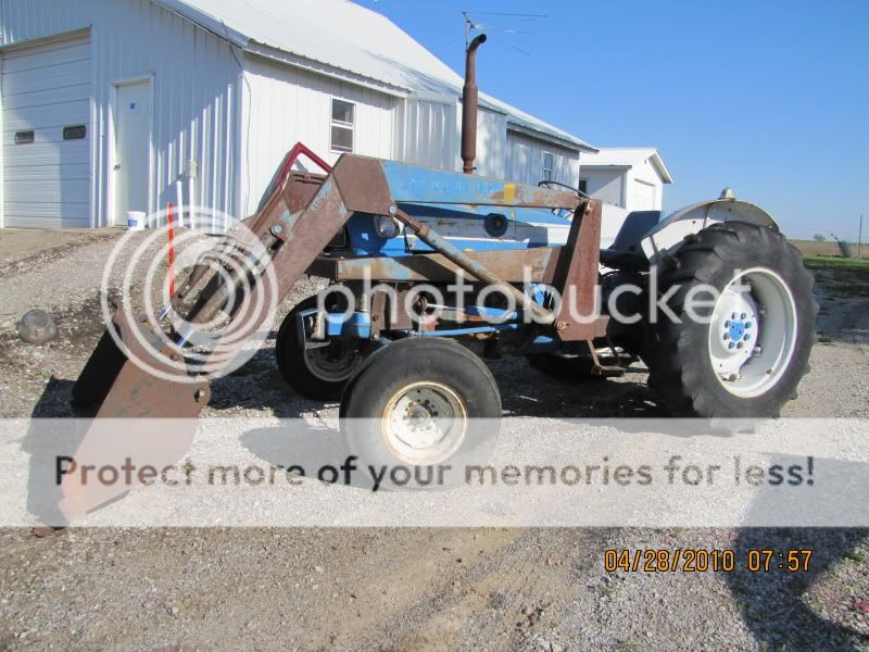 Front end loader for a 4000 ford tractor