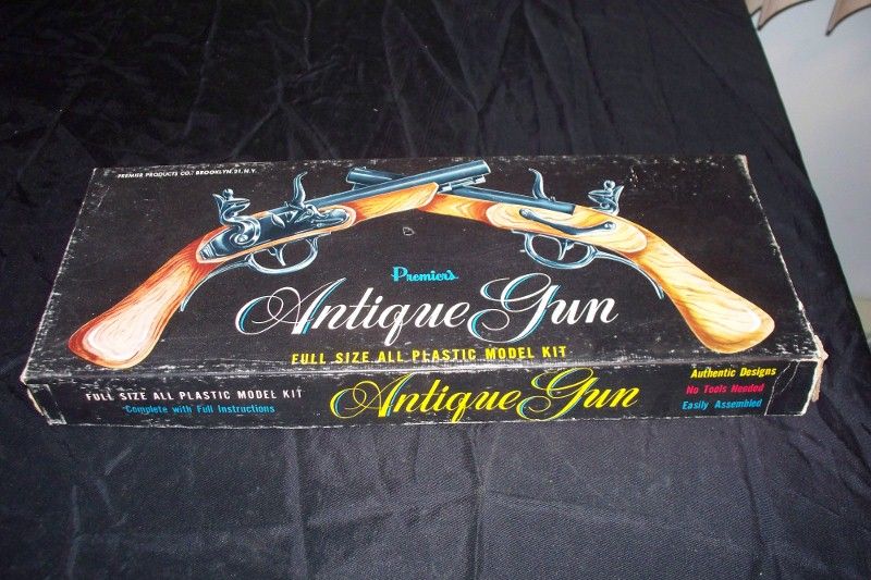   photos for best judge of actual condition nice rare plastic gun model