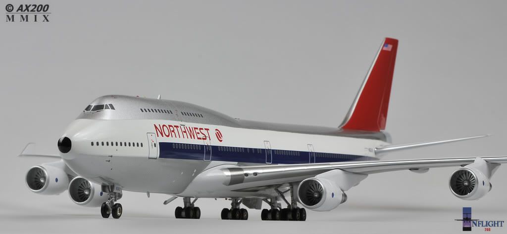 PHOTOS - Inflight 200 - 747 - Northwest - DA.C